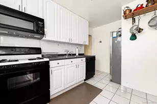 70-25 Yellowstone Blvd Yellowstone Blvd, Forest Hills, NY 11375 - Photo 15