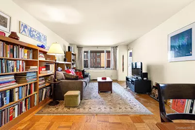 70-25 Yellowstone Blvd Yellowstone Boulevard #4D, Forest Hills, NY 11375 - Photo 1