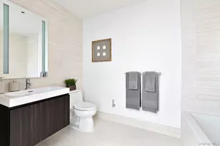 131-01 40th Rd, Flushing, NY 11354 - Photo 11
