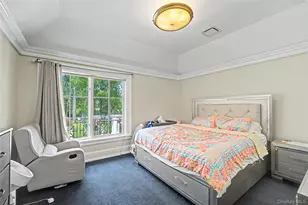 25 Lake Rd, Great Neck, NY 11020 - Photo 39