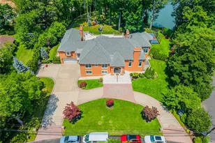 25 Lake Rd, Great Neck, NY 11020 - Photo 49