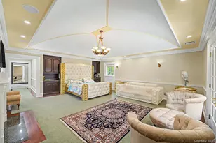 25 Lake Rd, Great Neck, NY 11020 - Photo 41