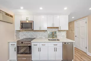 67 Cedar Pl, Floral Park, NY 11001 - Photo 13