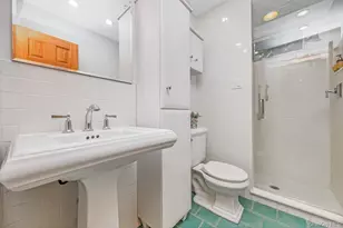 67 Cedar Pl, Floral Park, NY 11001 - Photo 9