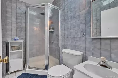 150 Shenandoah Boulevard N, Nesconset, NY 11767 - Photo 5