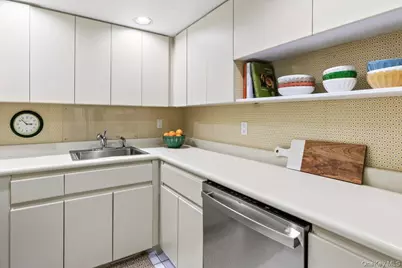 10 Stewart Place #7FW, White Plains, NY 10603 - Photo 5