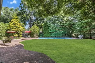 3 Windsor Pl, Melville, NY 11747 - Photo 23