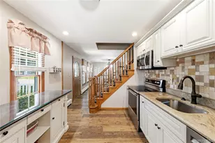 19 Tower Ln, Levittown, NY 11756 - Photo 11