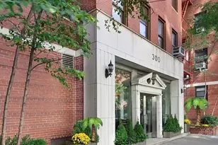 300 W 53rd St, New York, NY 10019 - Photo 15
