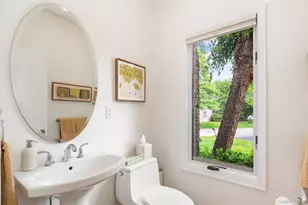142 Woodbrook Rd, White Plains, NY 10605 - Photo 13