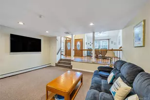 35 Jerold St, Plainview, NY 11803 - Photo 5
