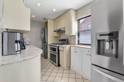163-02 Willets Point Blvd. #4-221, Whitestone, NY 11357 - Photo 5