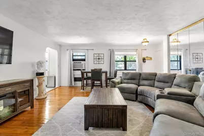 163-02 Willets Point Blvd. #4-221, Whitestone, NY 11357 - Photo 3