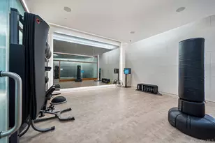 611 W 56th St, New York, NY 10019 - Photo 21