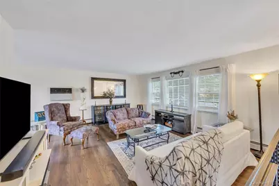 612 Vine Street, Babylon, NY 11702 - Photo 7