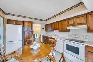 612 Vine St, Babylon, NY 11702 - Photo 15