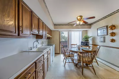 612 Vine Street, Babylon, NY 11702 - Photo 17