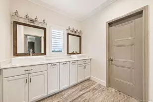 511 Devon Pl, West Islip, NY 11795 - Photo 13