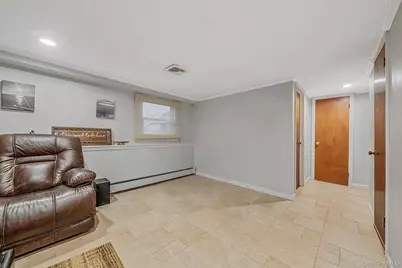 511 Devon Place, West Islip, NY 11795 - Photo 15