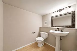 511 Devon Pl, West Islip, NY 11795 - Photo 19