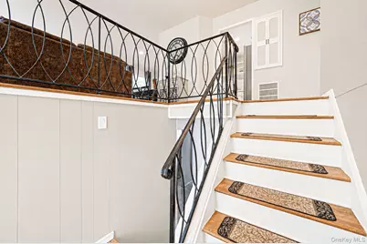 92 Rhode Island Avenue, Bay Shore, NY 11706 - Photo 19