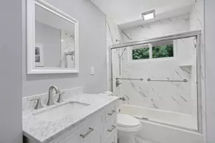 92 Rhode Island Ave, Bay Shore, NY 11706 - Photo 11