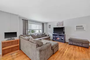 92 Rhode Island Ave, Bay Shore, NY 11706 - Photo 3