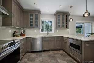 3 Justbrand Ln, Poughkeepsie, NY 12603 - Photo 3