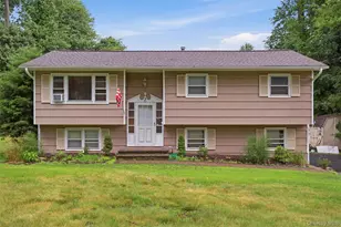 3 Larch Ct, Suffern, NY 10901 - Photo 5