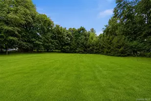 3 Larch Ct, Suffern, NY 10901 - Photo 3