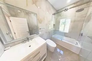 49-32 Annadale Ln, Little Neck, NY 11362 - Photo 35