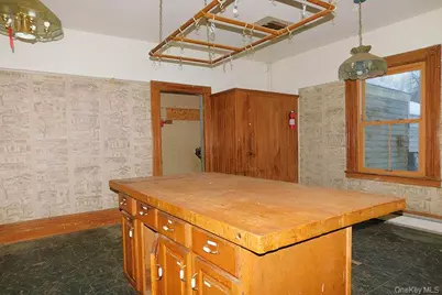 853 Salt Point Turnpike, Poughkeepsie, NY 12601 - Photo 7