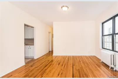 204 W 260th Street, Bronx, NY 10471 - Photo 9