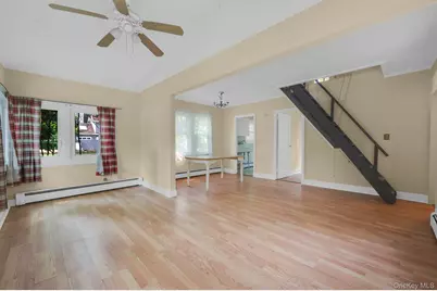 24 Thomas Road, Sound Beach, NY 11789 - Photo 5