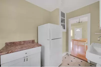 24 Thomas Road, Sound Beach, NY 11789 - Photo 9