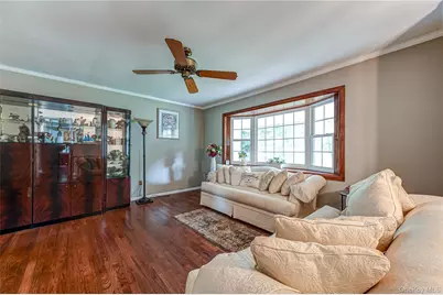 41 Oak Street, Smithtown, NY 11787 - Photo 7