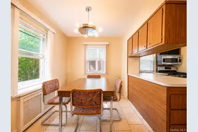 76-53 172nd Street, Fresh Meadows, NY 11366 - Photo 9