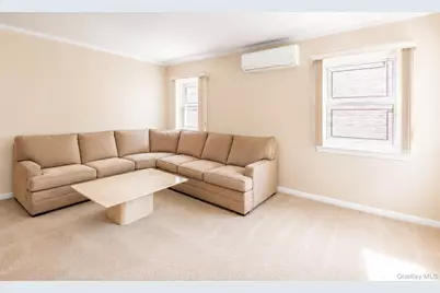 76-53 172nd Street, Fresh Meadows, NY 11366 - Photo 5