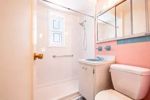 76-53 172nd St, Fresh Meadows, NY 11366 - Photo 13