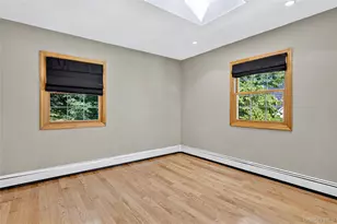75 Maple St, Roslyn Heights, NY 11577 - Photo 19