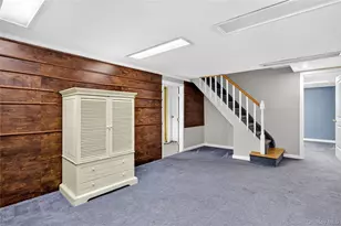75 Maple St, Roslyn Heights, NY 11577 - Photo 25