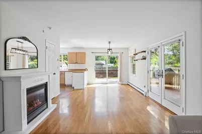 28 Roanoke Road, Sound Beach, NY 11789 - Photo 15