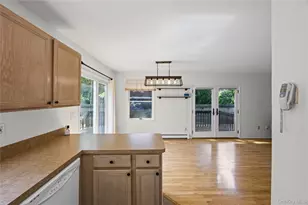 28 Roanoke Rd, Sound Beach, NY 11789 - Photo 21