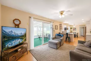 4 Beaverdale Ln, Stony Brook, NY 11790 - Photo 9