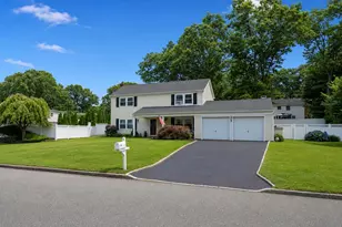 4 Beaverdale Ln, Stony Brook, NY 11790 - Photo 3