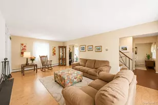 4 Beaverdale Ln, Stony Brook, NY 11790 - Photo 7