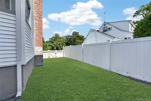 2136 Spruce St, Baldwin, NY 11510 - Photo 23