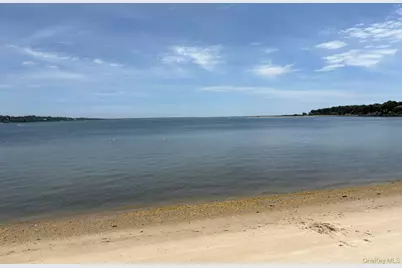 62 Canoe Place Road #623/624, Hampton Bays, NY 11946 - Photo 11