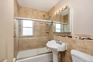 23 Rosebud Ave, Merrick, NY 11566 - Photo 11