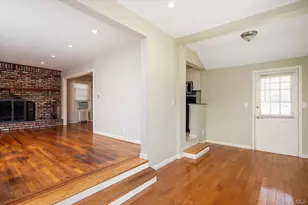 23 Rosebud Ave, Merrick, NY 11566 - Photo 7